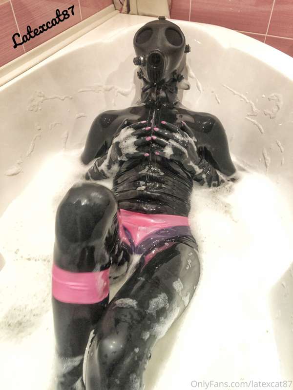 Hello my dears, this weekend, I was able to put on my rubber.. 6