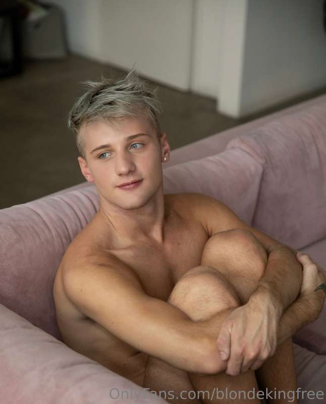 Have you seen my new pictures on my VIP page? 
50% OFF now,d..