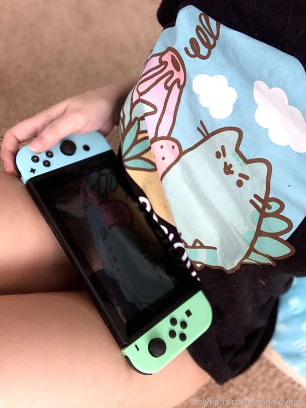 My cats got hair on my t-shirt but I was too busy playing an.. 5