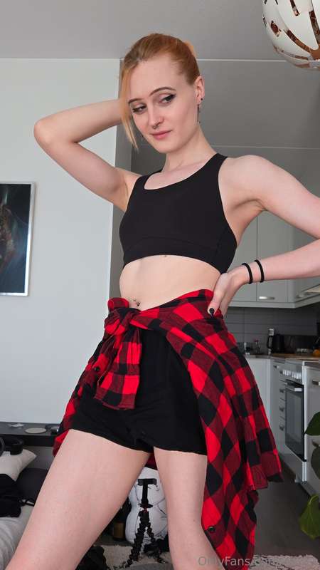 Eeziss - Onlyfans - 2025-05-10T22:24:26