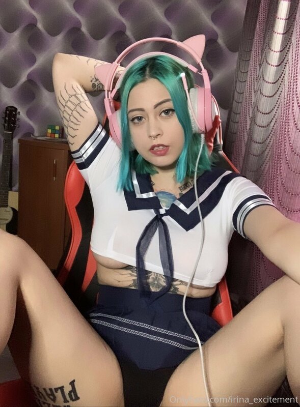I love to play computer games, but in between games I do not..