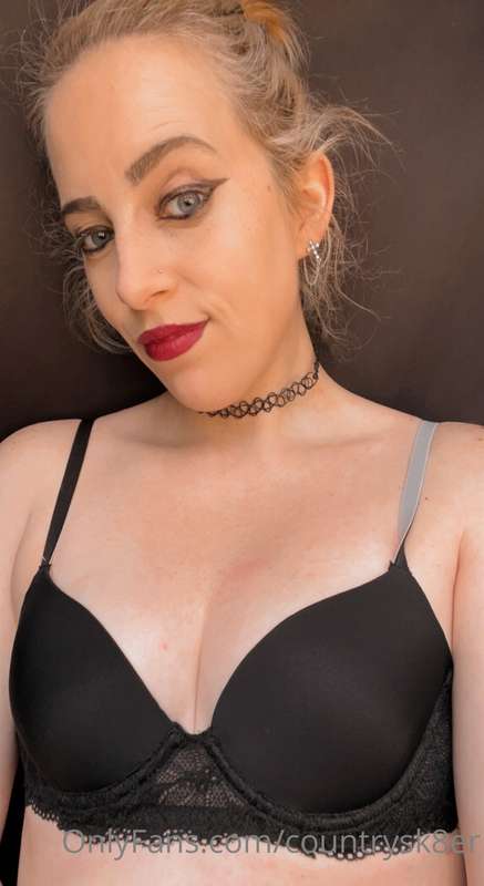 (; had my straps crisscrossed lmao 4