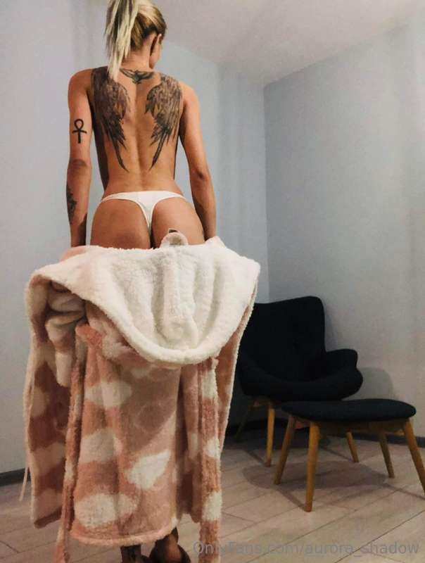 💞🌸@lovelykata🌸💞Hey, My King👑! Your dark romance girl🖤is here..