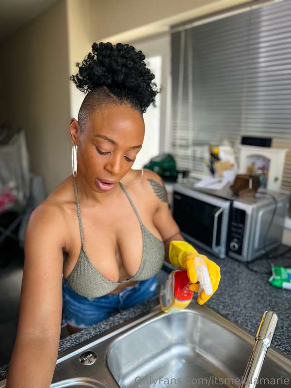 SWIPE FOR MORE 😈🥵