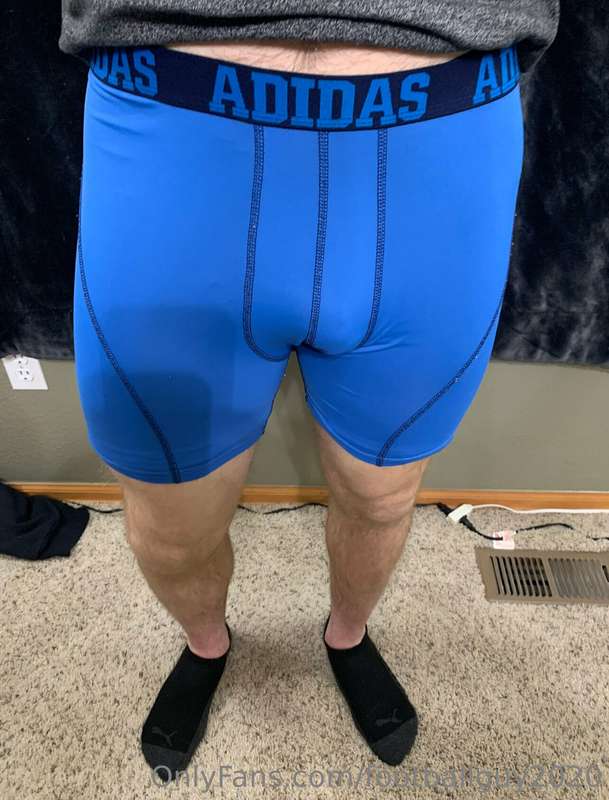 Sexy HOT muscular SGT having some fun showing off in his foo.. 28