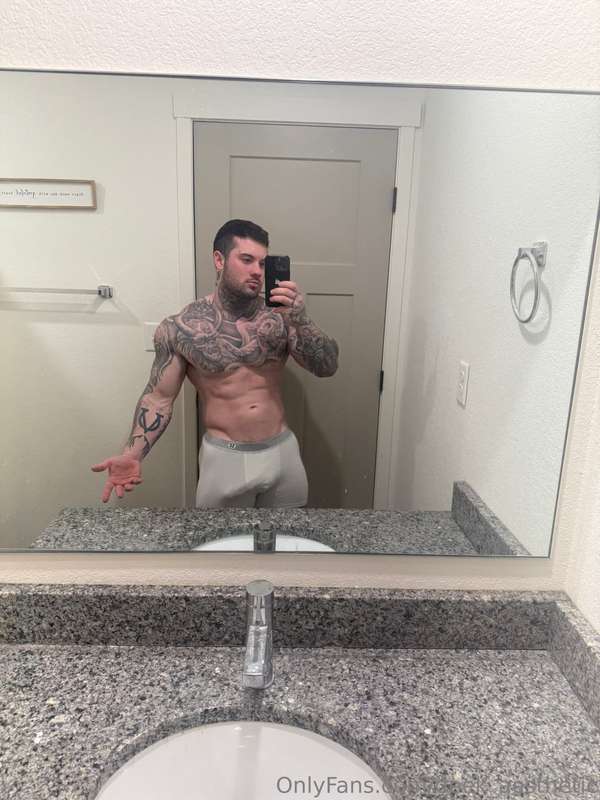 Hello there…. Now bend over 😈 7