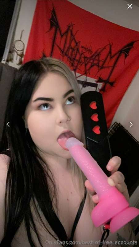🍒 FREE SUBSCRIPTION @brittneylove_xoxo 🍒

I’m 21 tatted. I h.. 2