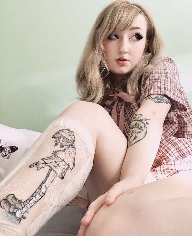Showing off da new tat, with my tits and pussy making an app.. 4
