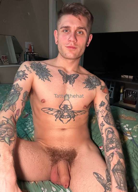 😈