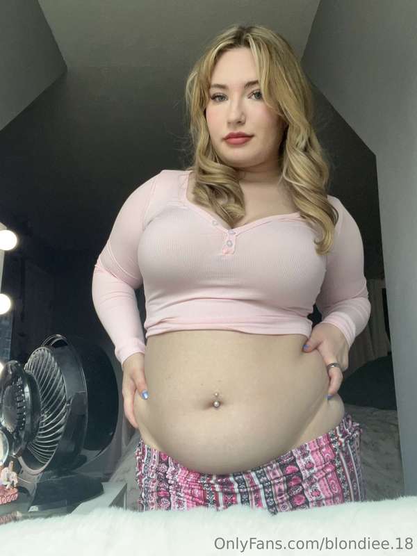 Blondiee.18 - Onlyfans - 10 May, 2025 3