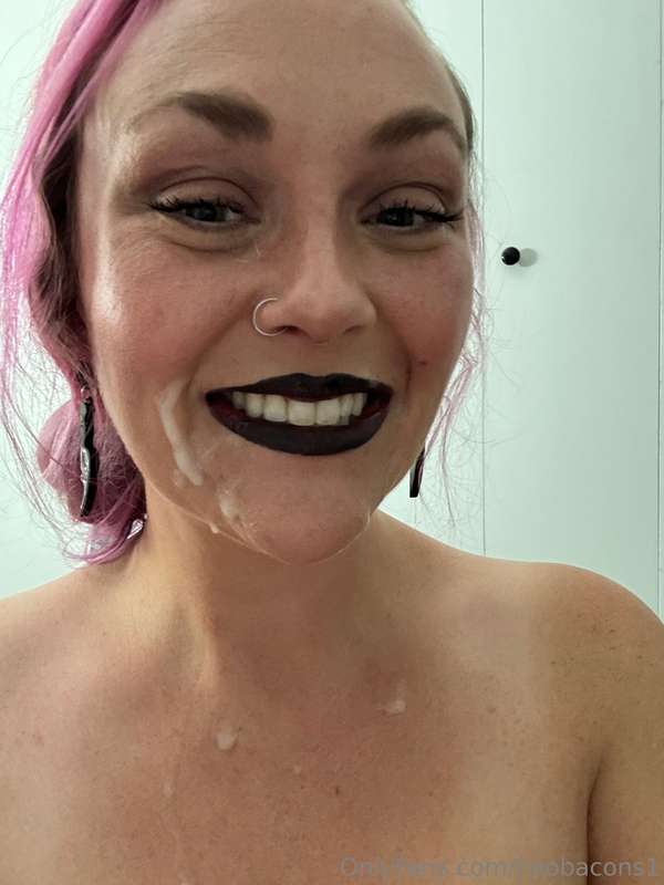 Wanna see how I got all this cum on my face? 😏Video dropping.. 2