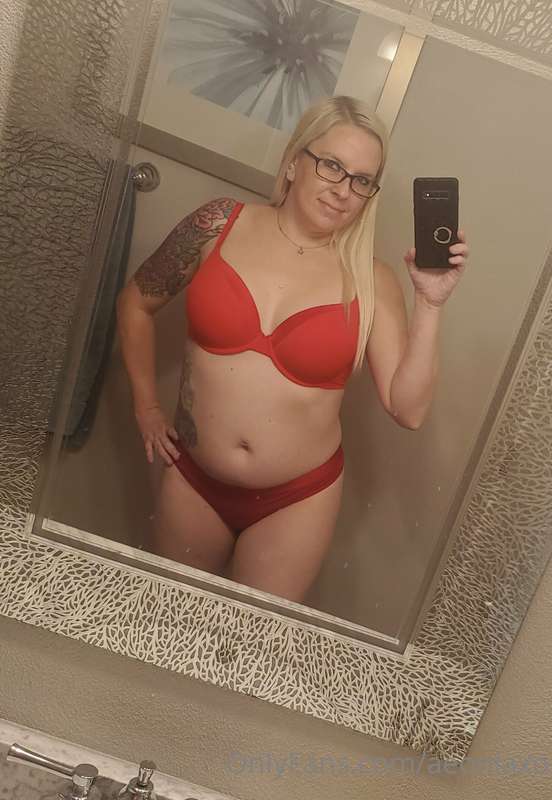 Thesexyvee - Onlyfans - 10 Mar, 2022 1
