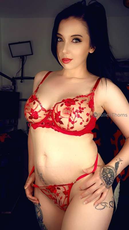 Fallenthorns - Onlyfans - 19 Jun, 2025