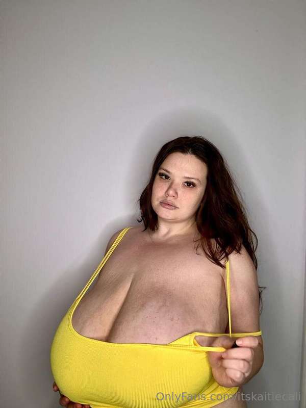 I think yellow might be my color!! 😘 What do you think?