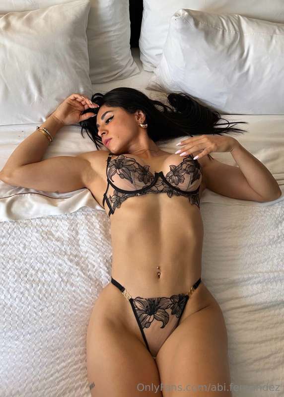 🖤 Una fotito para que inicies con todo tu semana bebé! Te ma..