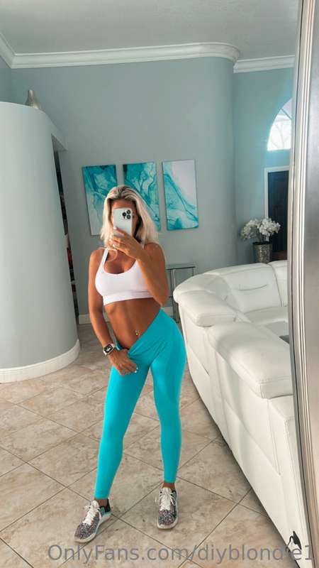 Sexy_Chloe - Onlyfans - 23 Jan, 2023