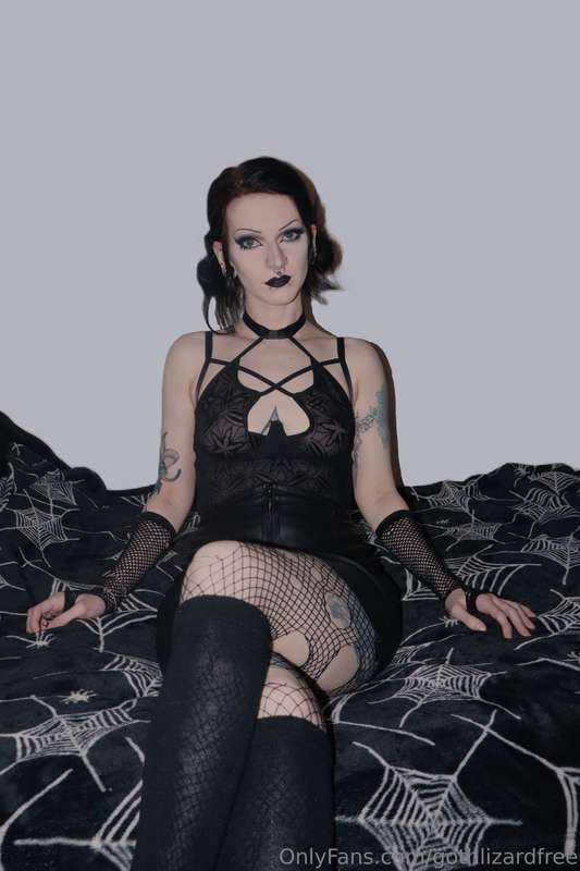 Kneel for me 2