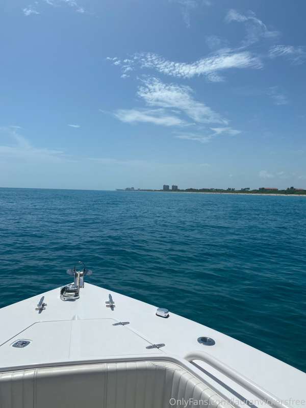 Amazing day! 🦈🌊💙 Plus, I got spit roasted on the boat, an an.. 3