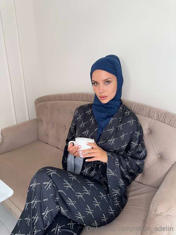 A quiet evening, a cup of aromatic tea and your favorite sof..