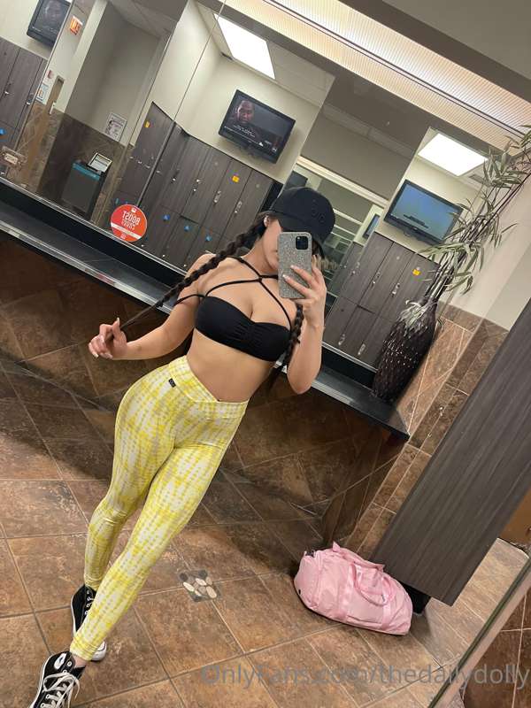 Friday workouts >>> 
I love working out on Friday and Saturd.. 3