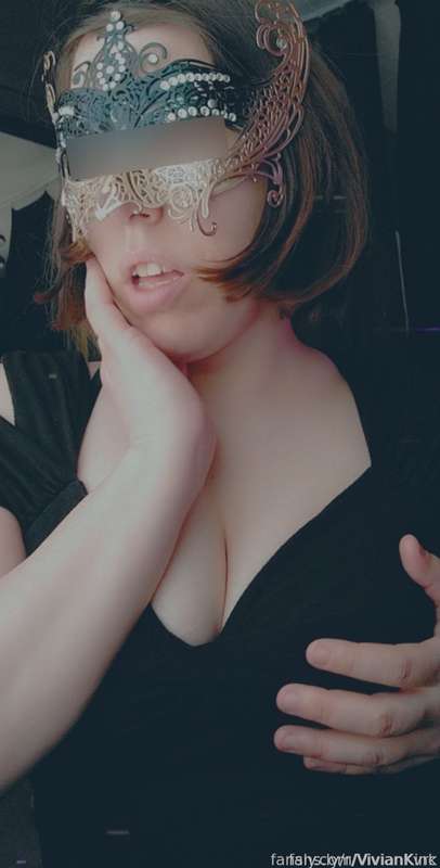 Viviankink - Fansly - 09 Apr, 2024