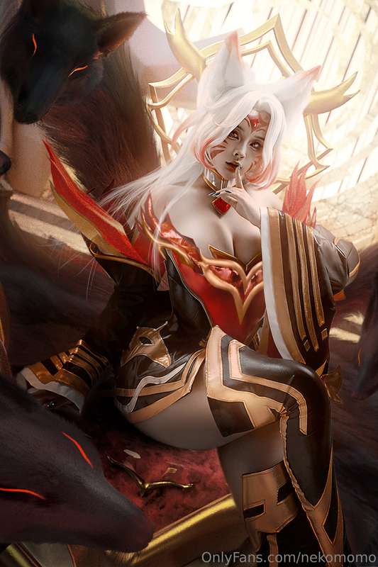 Ahri is getting so on fire waiting for you, here is her spec.. 3
