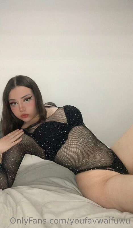 This bed is perfect for pictures... and for something else 🙈..