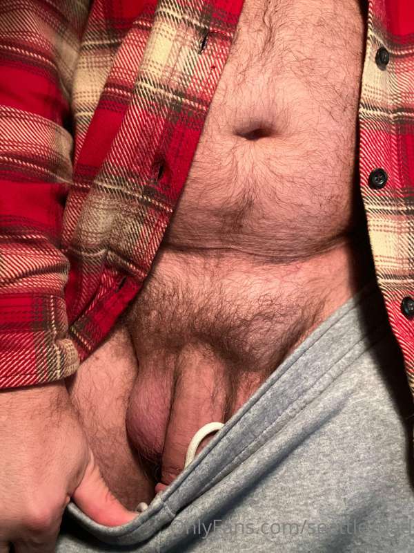I got home from work and is very horny. Anybody want to help.. 3