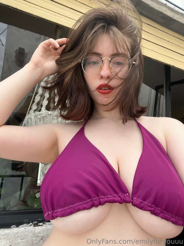 Your view of my titties from below. 🍒🥵