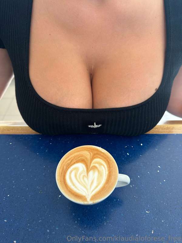 Buongiorno, porconi. Pensavate mi fossi dimenticata di voi?😋..