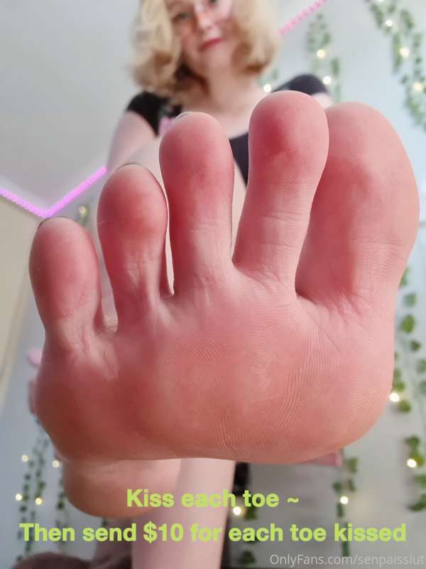 A little findom for all you pathetic little piggies 🐷