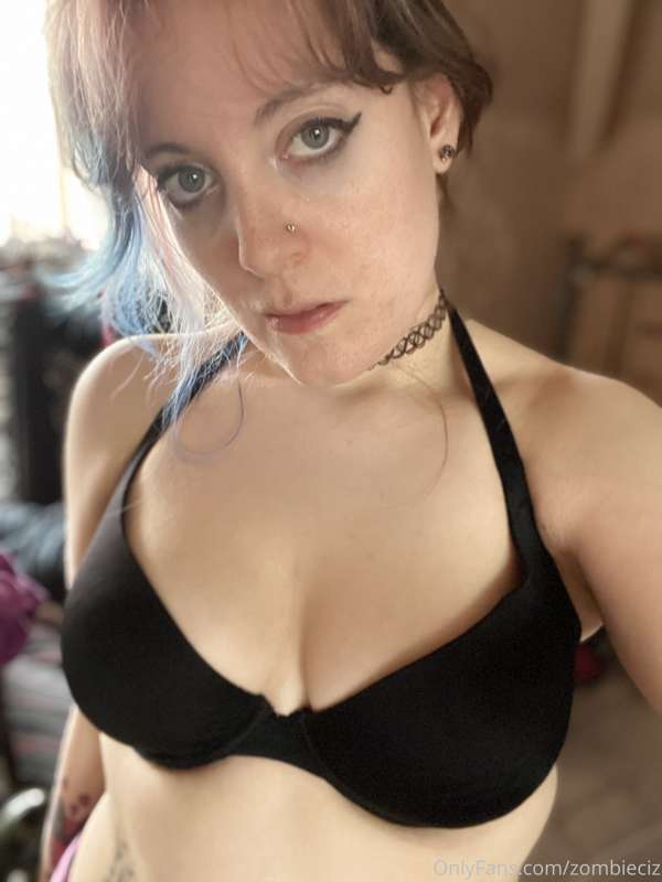 Trying to decide which of my old bras I should ditch...💖 wha.. 13
