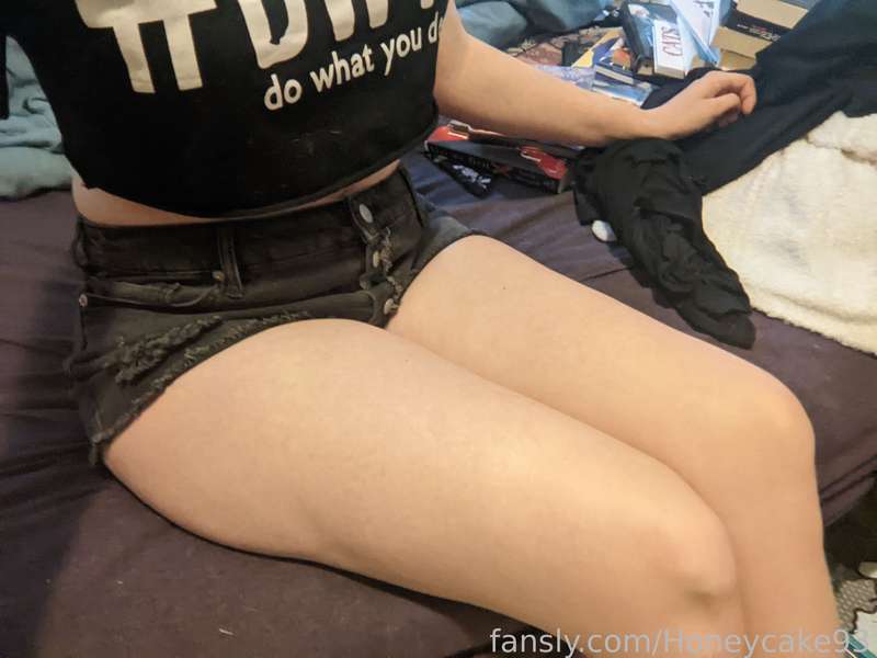 Honeycake93 - Fansly - 16 Mar, 2023 3