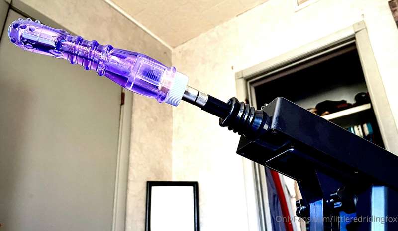 I got a new toy 😍😆 pretty excited to try it out! 🤤💦Who wants..
