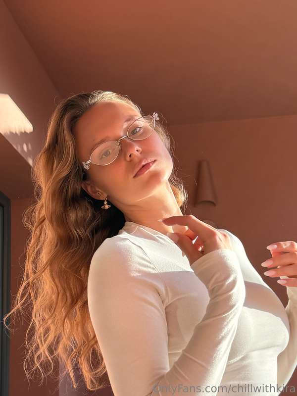 Do you think glasses suit me?🧐🤓