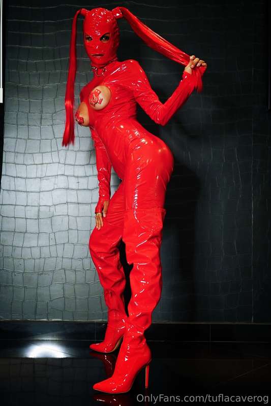 I need attention and I'm not shy about it. I could play with..