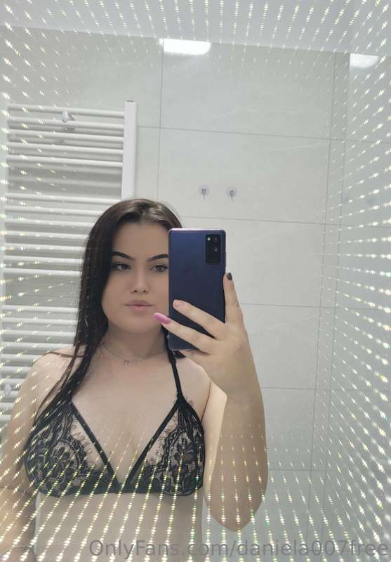 Am o surpriza pentru voi pe vip 😈 https://onlyfans.com/danie..