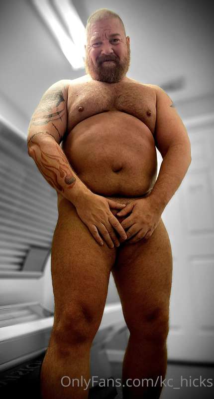 Tanning Hump Day pics😜🍑🍑 4