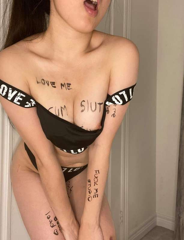 ♡ 38 photos ♡

There’s something about writing dirty words a..