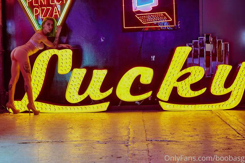 Up all night to get lucky 🍀