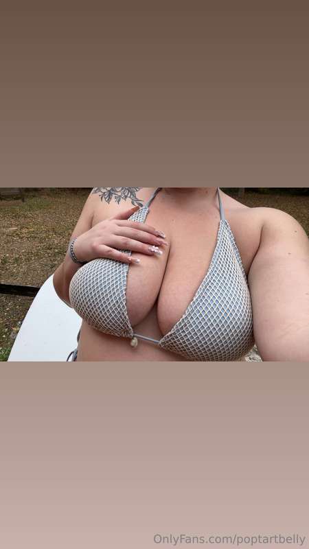 Mega photo dump cuz I was feeling my fat ass today in my bik.. 3