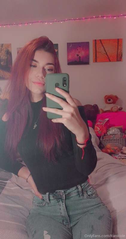 Nicoleita2000 - Onlyfans - 22 Dec, 2021