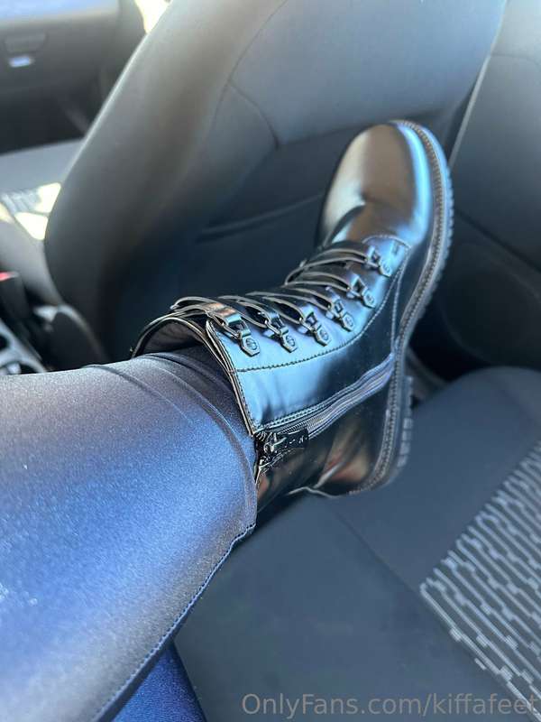 New boots to step on your cock and face