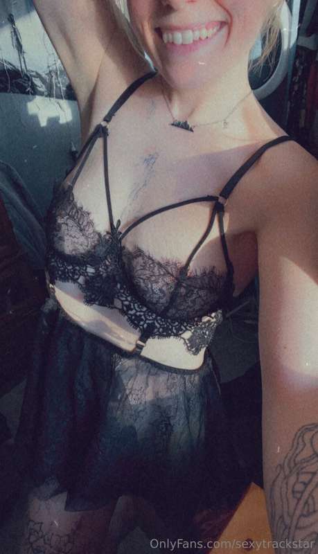 I love me some black lace 🖤 I also love how my pussy feels i.. 3