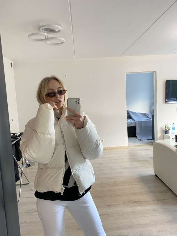 Dinulya - Onlyfans - 01 Dec, 2021