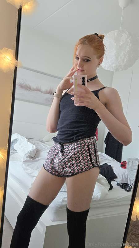 Eeziss - Onlyfans - 2025-04-29T19:05:16