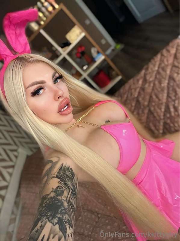 🔥🌪️HOT BLONDE @callmebarbiedoll 🌪️🔥Crazy babe with a sexy fi..