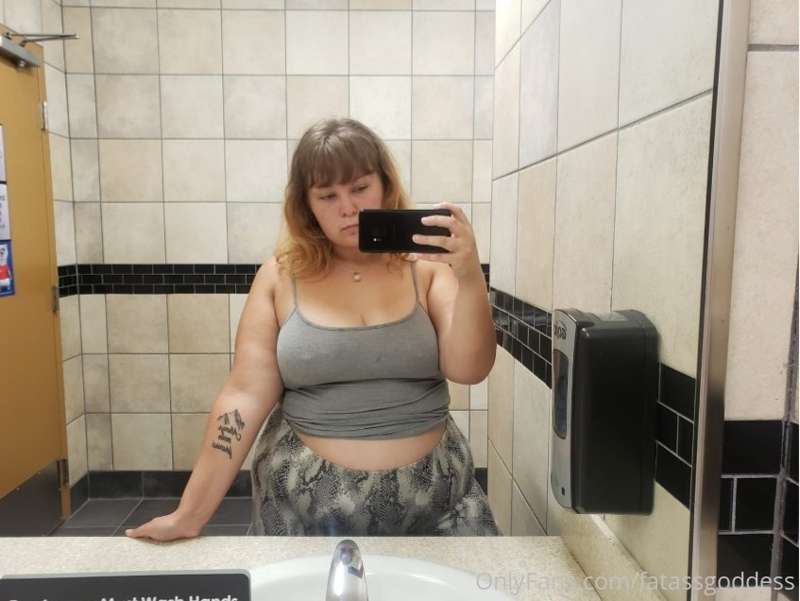 Fatassgoddess - Onlyfans - 03 Jul, 2020 2
