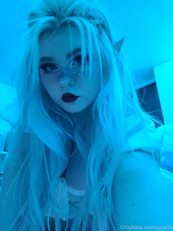 Should I make content in this ?!?!? (Elf, but think DnD not .. 12
