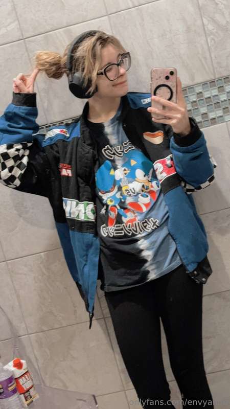 Gym fit went kinda hard today, huh? 😎✌🏻 I managed to break a.. 29
